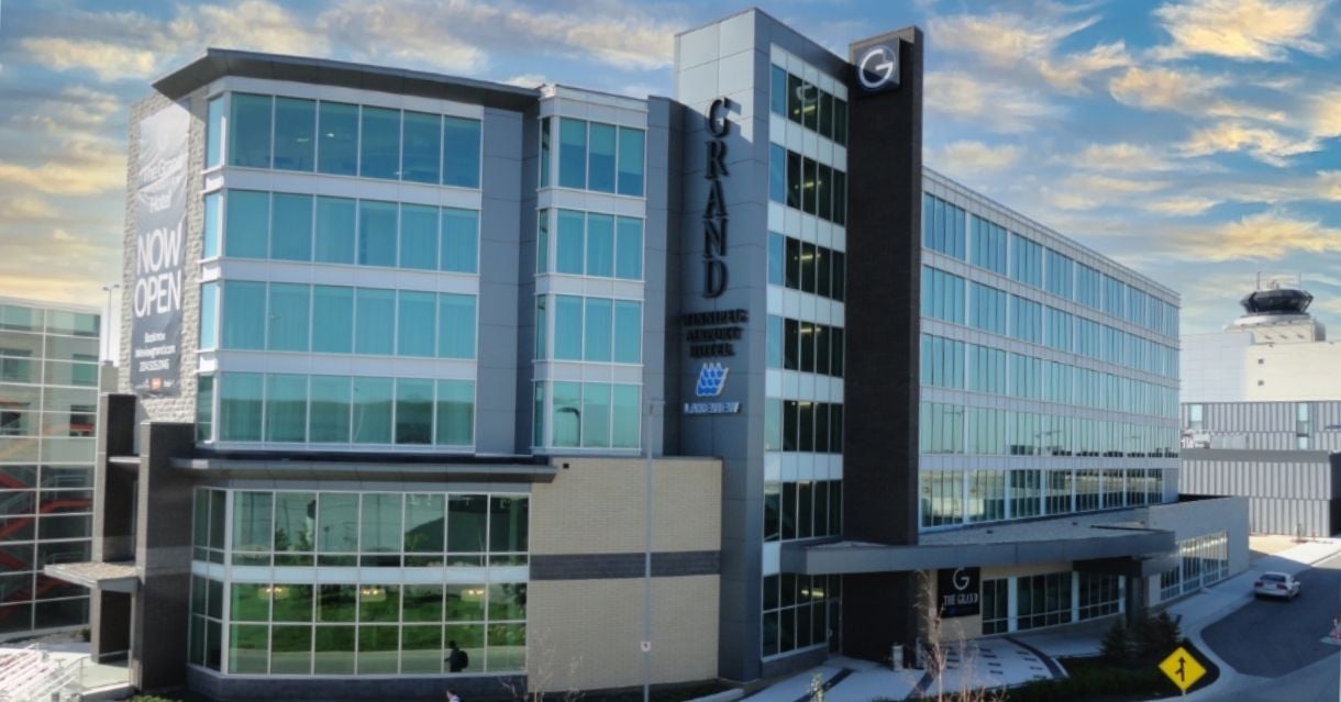 The grand hotel in Winnpeg at Airport